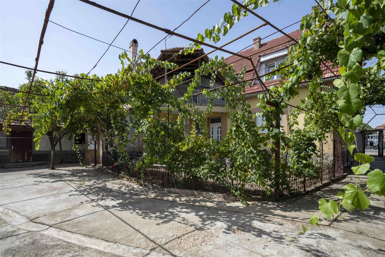 Casa de vanzare D+P+M Tarian - Poză 3