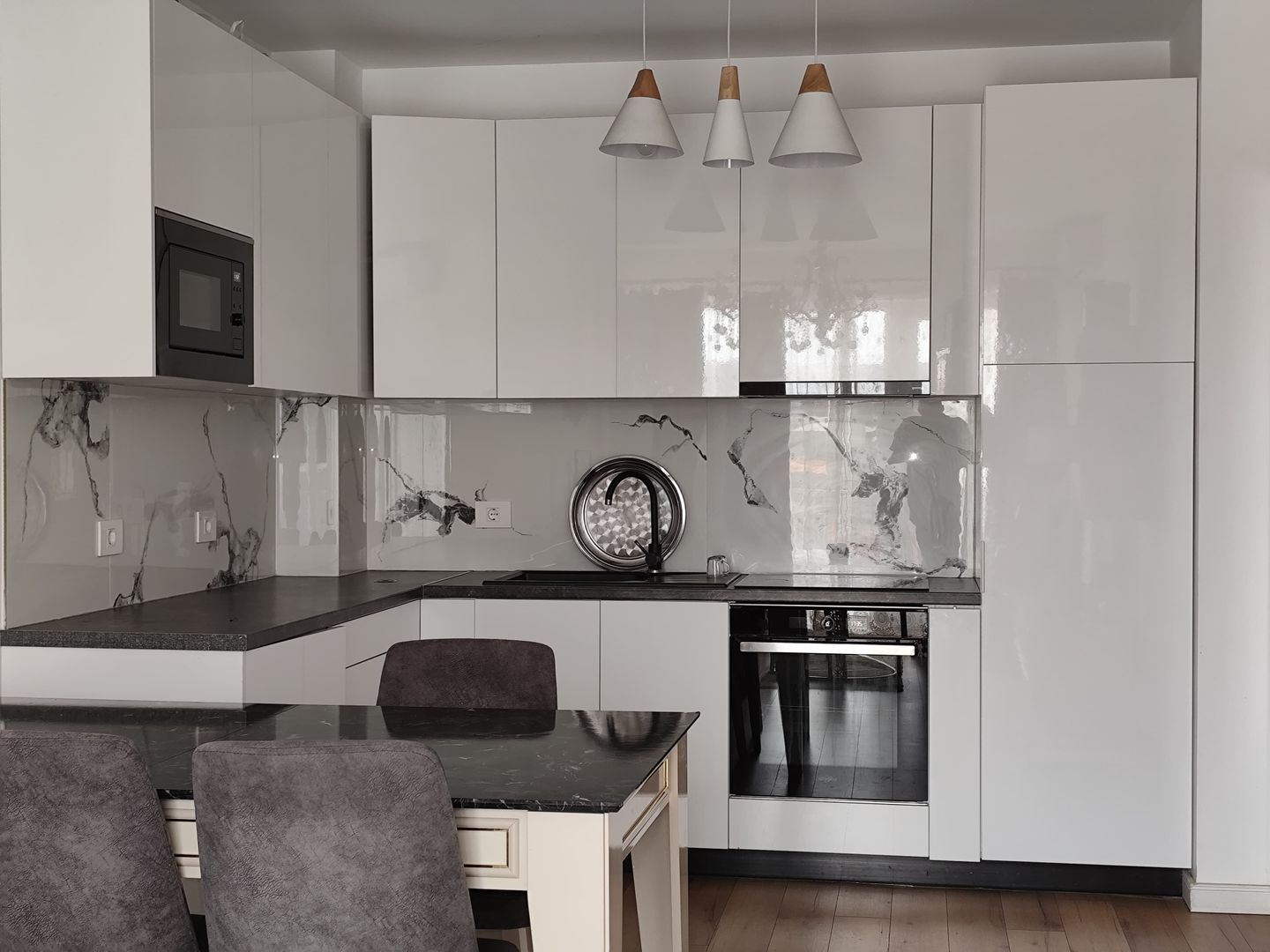 Apartament 3 camere de vanzare, Prima Onestilor, Oradea - Poză 3