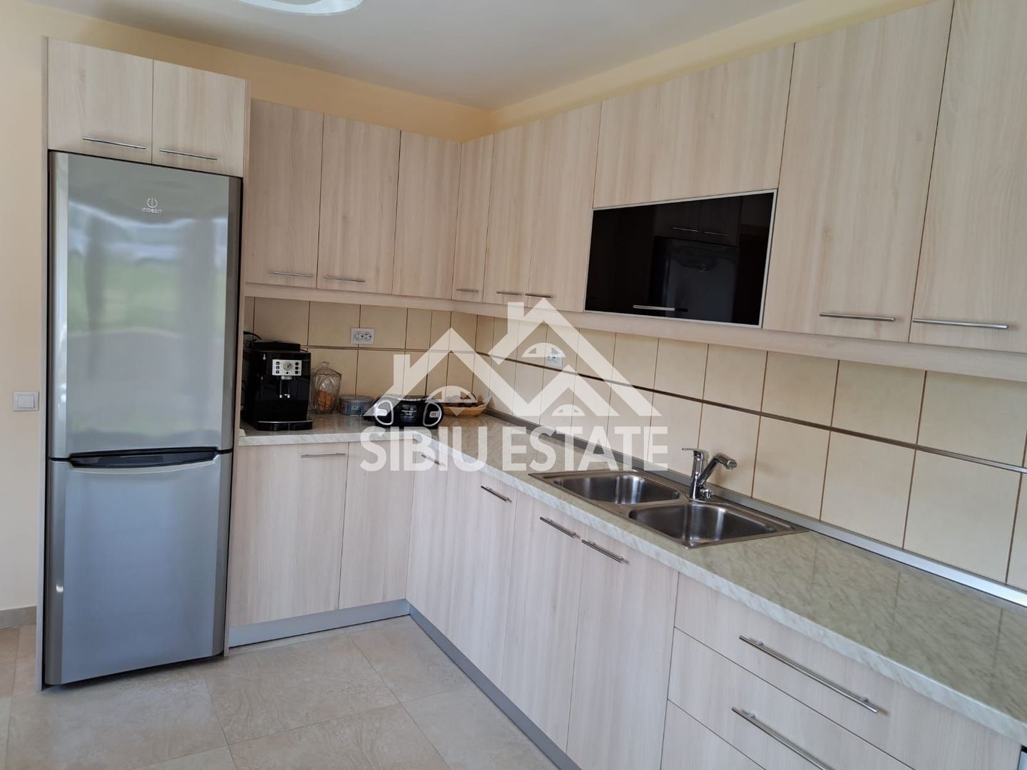 Casa moderna individuala cu 5 camere 184 mp utili , teren 500 mp . - Poză 4