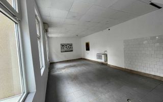 De închiriat spatiu comercial , zona centrala 80 m2 - Poză 2