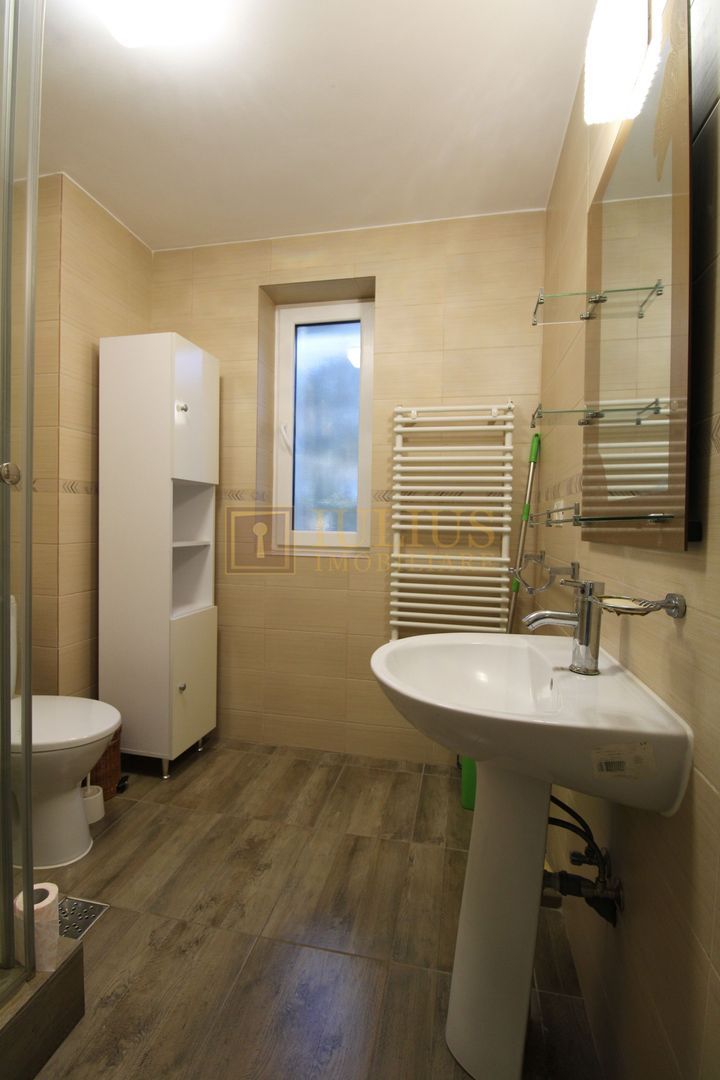 Ciarda Rosie,  4 dormitoare + 2 bai + 2 bucatarii, centrala proprie. - Poză 9