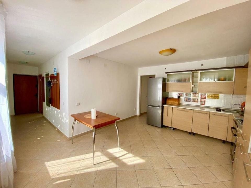 Vila luminoasa Crangasi/ Giulesti,  245 MP construiti, utilitati, 340000 EUR - Poză 2