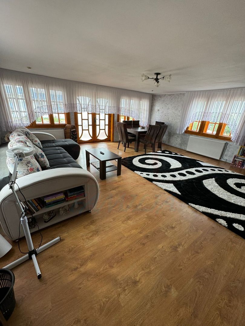 🏡 PROPRIETATE CU POTENȚIAL COMERCIAL ȘI LOCUINȚĂ | 62.000 € - Poză 4
