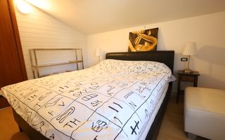 Casă de vanzare cu garaj și anexă | teren 785 mp| Gageni | Comision 0% - Poză 20