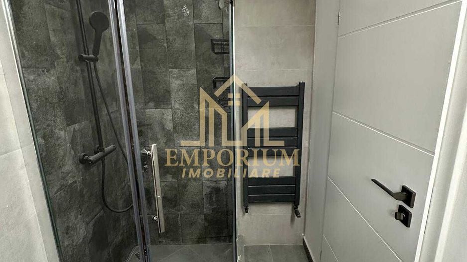 3 camere semidecomandate, Parcare, AC, Buna Ziua, Grand Hotel Italia - Poză 7