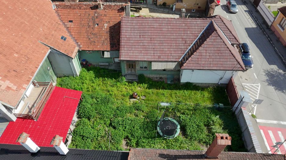 Casă Săsească autentică de vânzare în Râșnov | Teren 720 mp | toate utilitățile - Poză 2