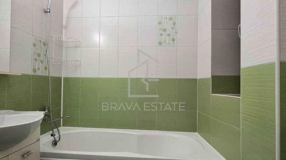 Apartament 3 camere , 43mp , 2 balcoane, zona Eroilor Floresti - Poză 3