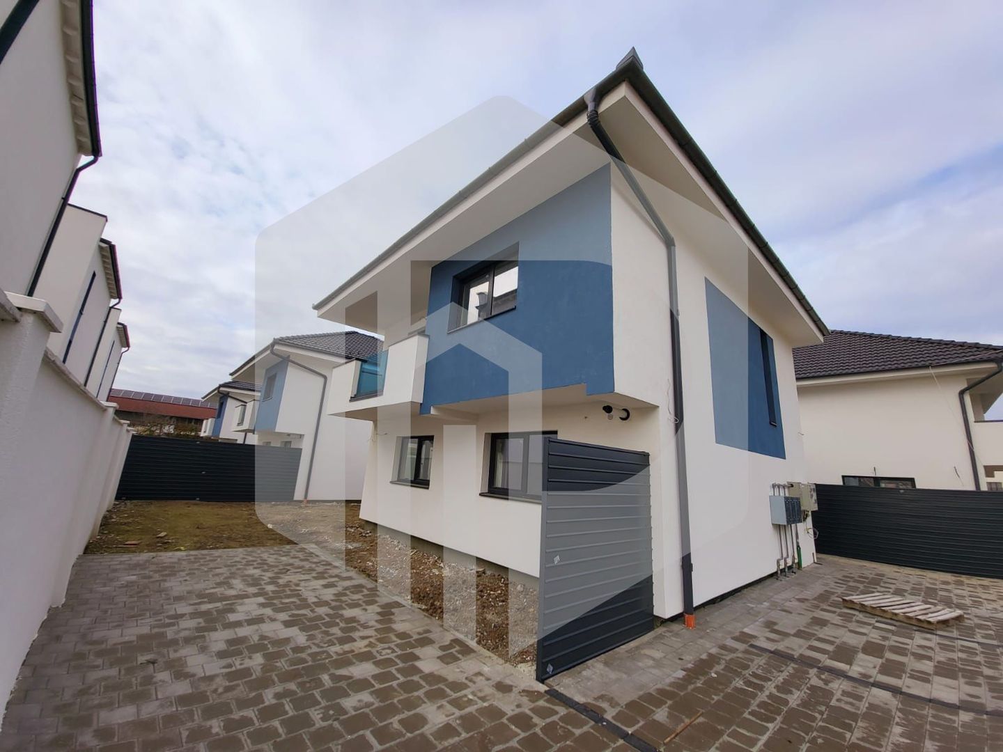 Casa individuala | 4 Camere | Selimbar- Intabulata- Teren 205 mp - Poză 1