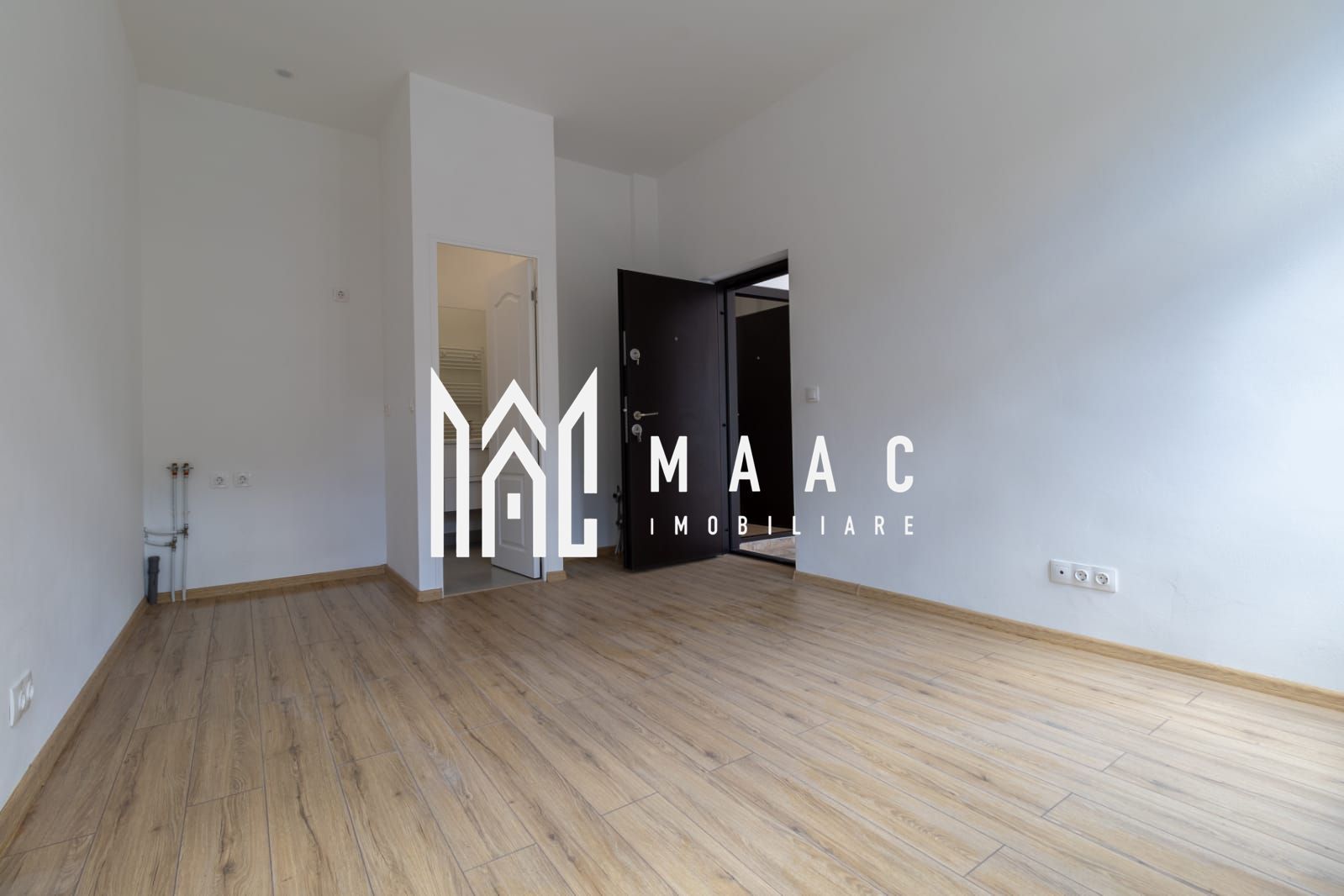 Apartament 2 Camere si Studio | Ultracentral | Acces Privat - Poză 6