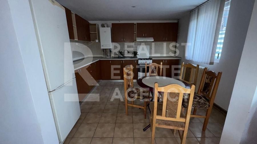 Vilă spațioasă, 6 camere, Copou -Sărărie - Poză 8