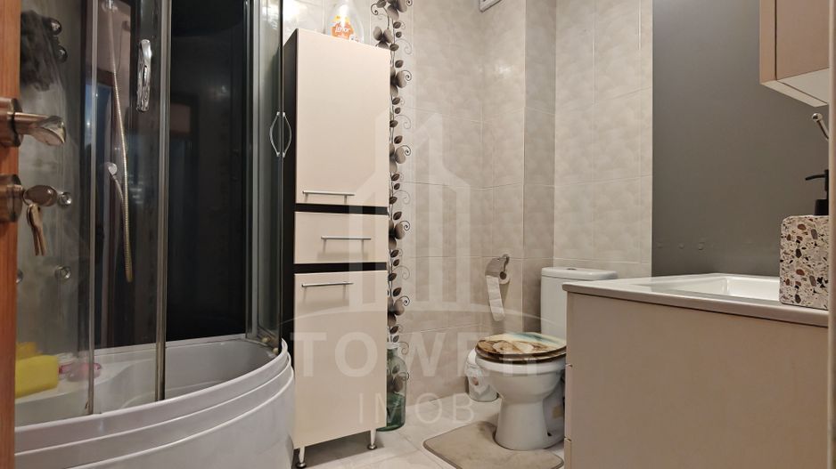 Apartament 3 camere de vanzare situat în Șelimbăr, pe Pictor Brana. - Poză 8