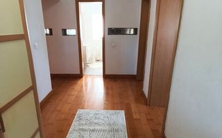 Casă individuală spațioasă cu garaj și curte generoasă – Ghiroda - Poză 9