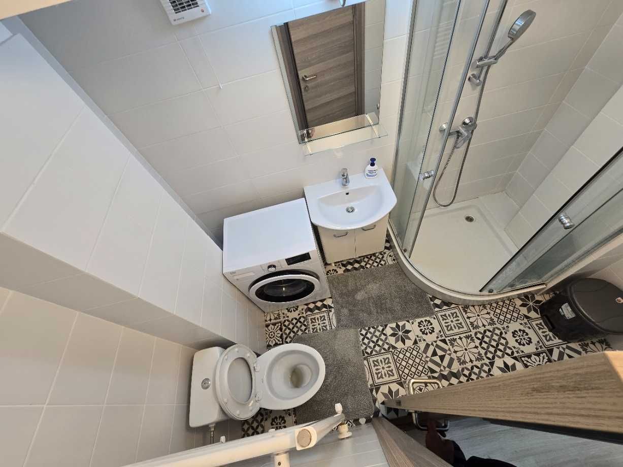 Aparament cu curte de inchiriat Tei - Poză 4