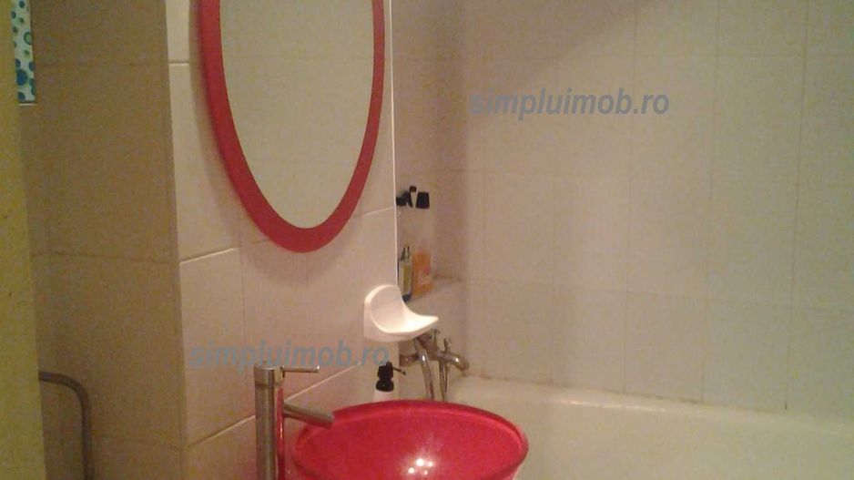 Auchan Titan Metrou 1 Decembrie 1918 renovata mobilata utilata - Poză 1