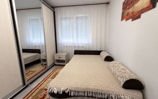 De inchiriat apartament 2 camere, renovat , Micro 40, et.1, 1500 lei - Poză 4