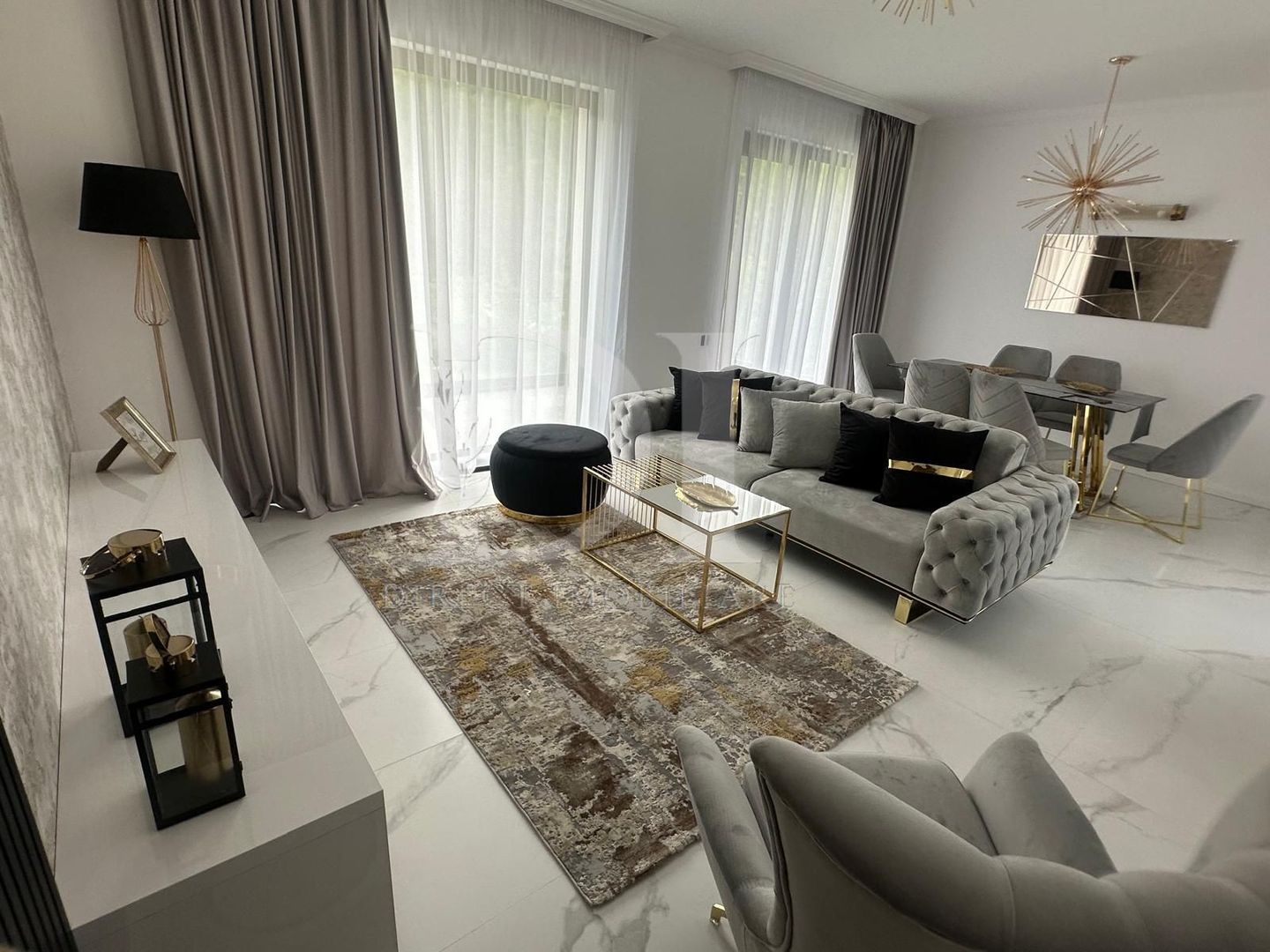 Casa ultrafinisata / totul nou / Zona Salicea - Poză 1