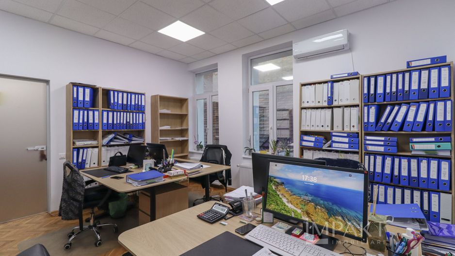 Apartament amenajat si utilizat ca si spatiu de birou aproape de Tribunal! - Poză 12