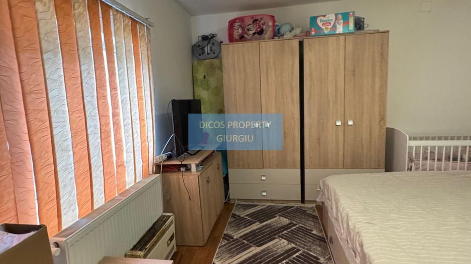 Casă cu teren și anexe – str. Mihai Eminescu - Poză 7