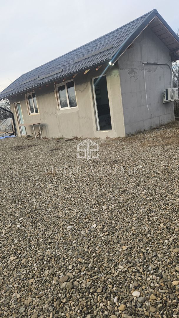 Casa de vanzare Pleasa,com.Bucov - Poză 10