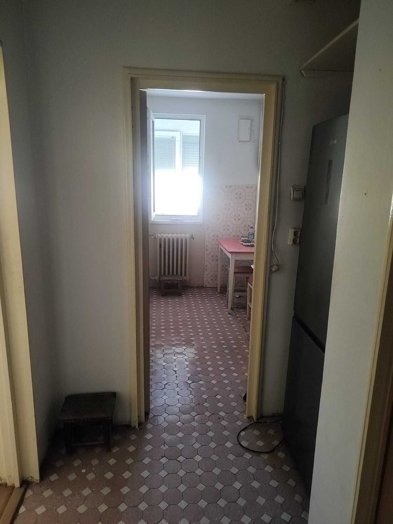 Vand apartament 2 camere semidecomandat DRUMUL TABEREI (ROMANCIERILOR) - Poză 3