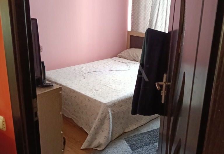 Apartament cu 3 camere, 2 balcoane și parter inalt în Florești. - Poză 4