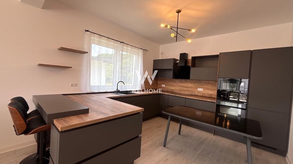 Locuinta cu PRIVELISTE si INTIMITATE! - Poză 1