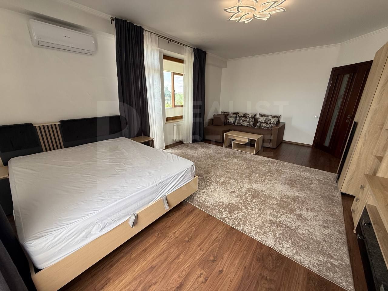 Chirie, apartament, 3 camere 120 mp, bd. Ștefan cel Mare, Centru - Poză 2
