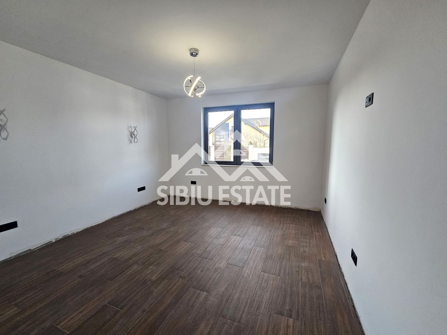 Casa noua gata de mutat, 4 dormitoare- Vandut - Poză 7