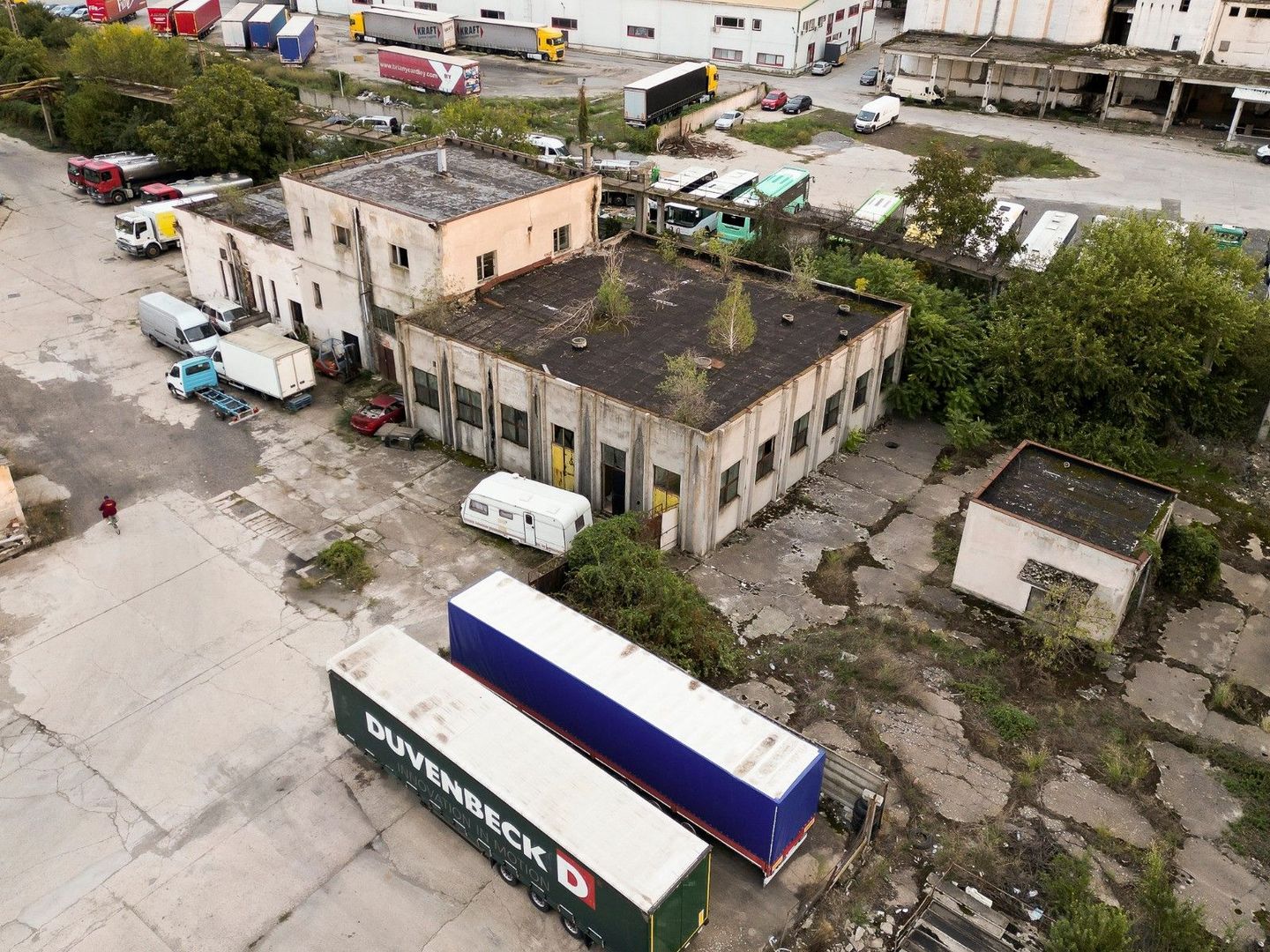 Oportunitate! Clădiri industriale cu teren 6820mp pe strada Poetului, Arad - Poză 5