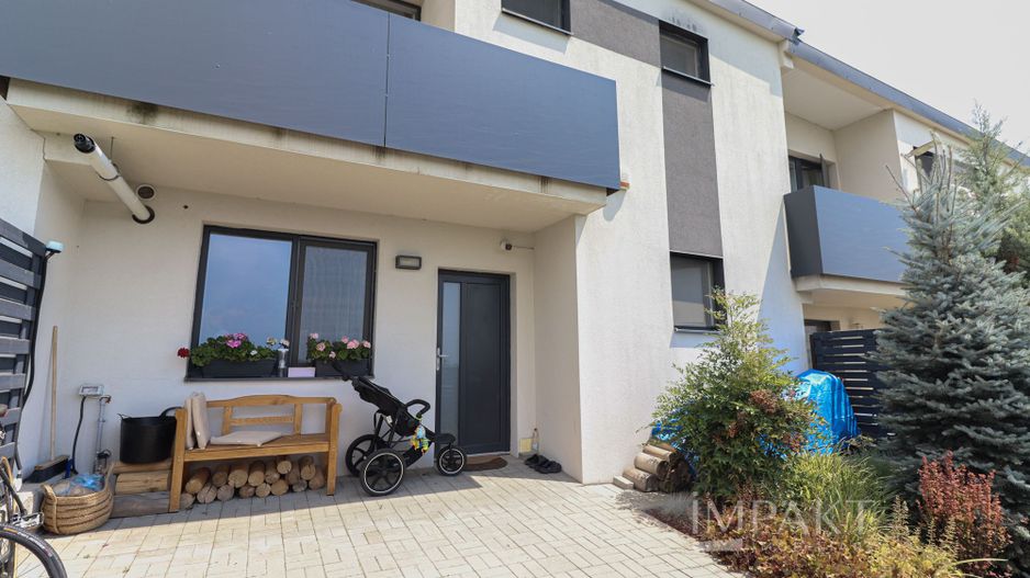 Casa cuplata minunata de vanzare, situata in cartier Voronet! - Poză 9