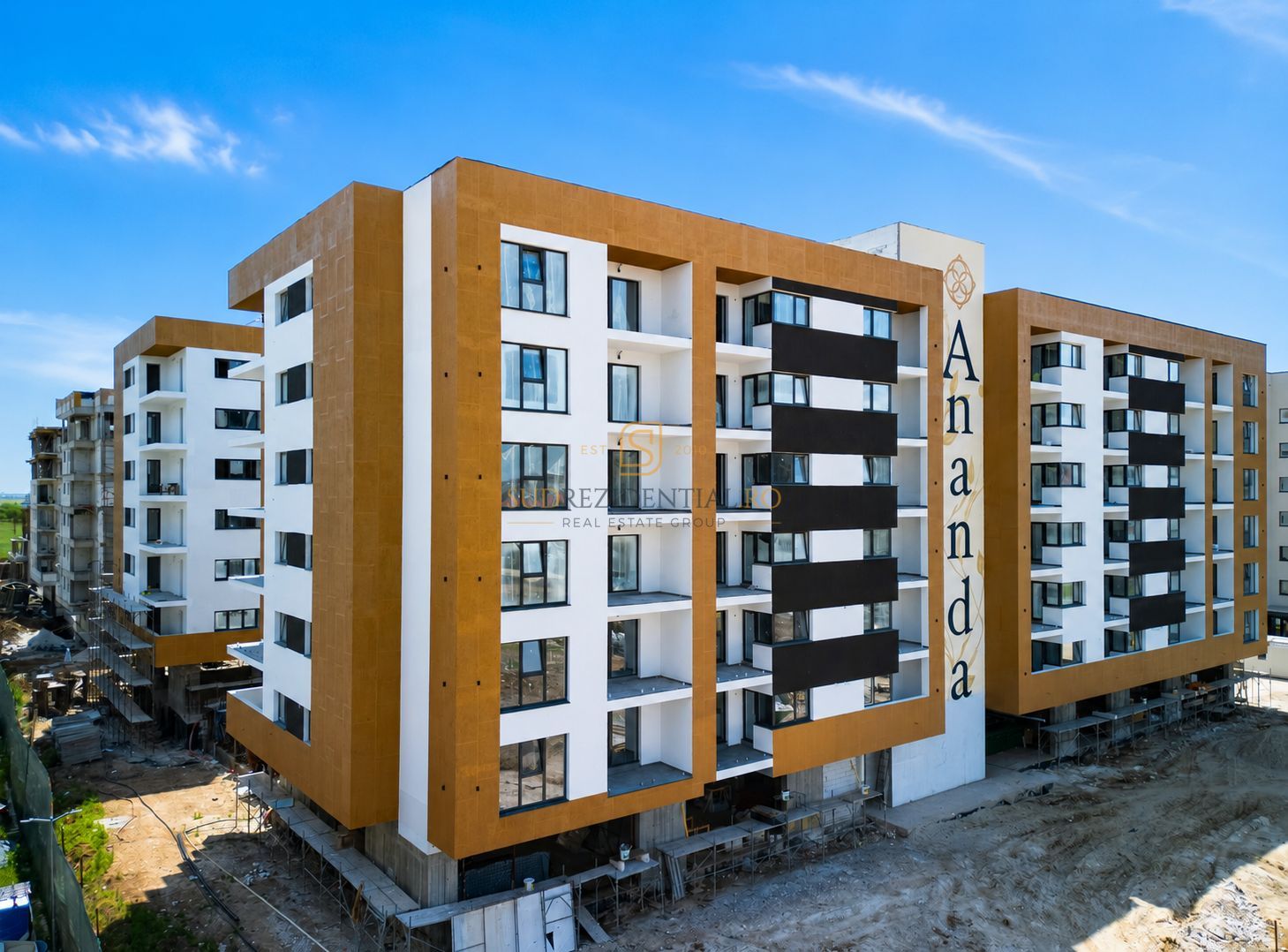 Apartament modern,finisaje noi-3 camere, zona excelenta,metrou Berceni - Poză 3