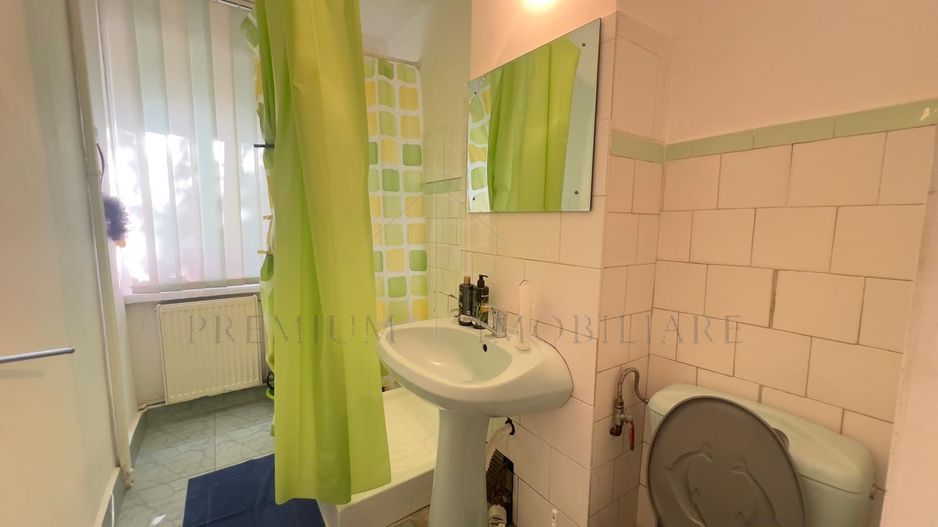 Apartament 3 camere etaj 1 - zona centrala - Poză 4
