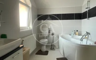 Casa de vanzare cu 4 camere in Oșorhei, Bihor - Poză 22