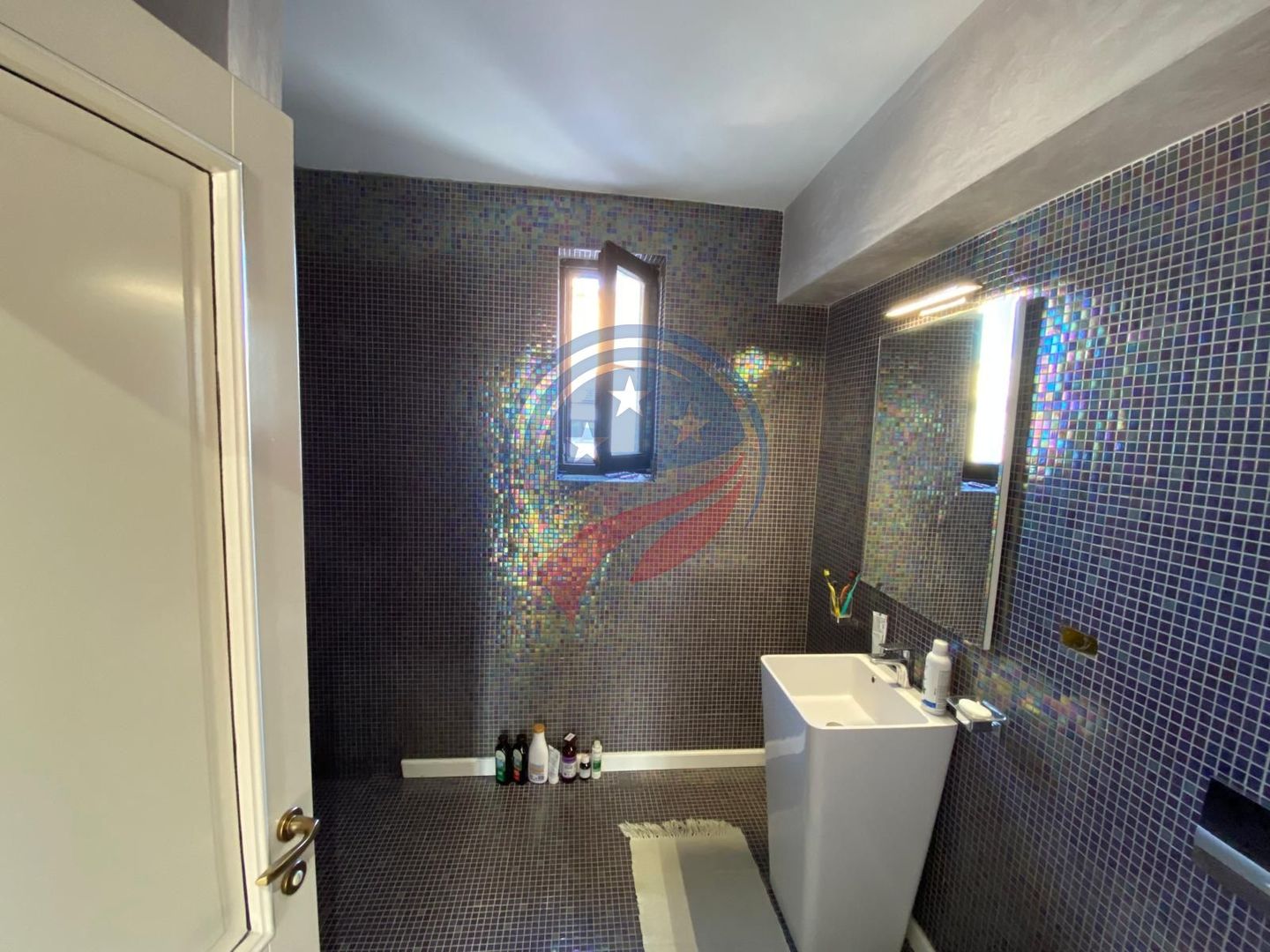 VILA MODERNA  ZONA CENTRALA 380 m TEREN - Poză 9