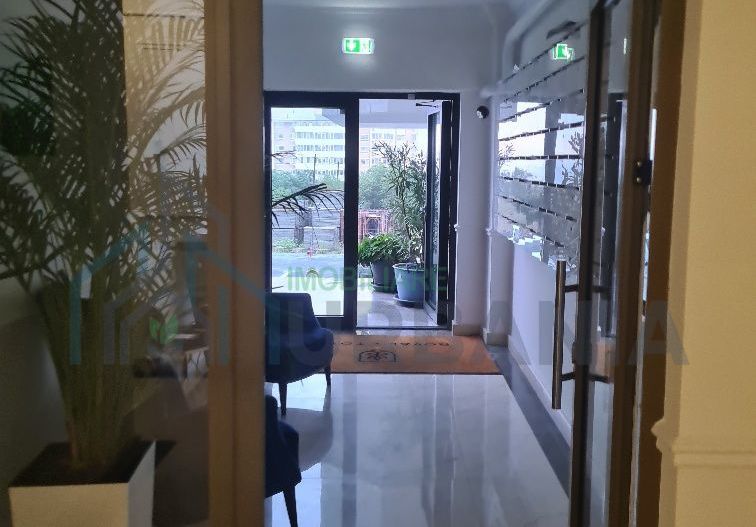 Apartament 2 camere de inchiriat, Copou, zona Royal, etaj 4, orientare sud, mobilat si utilat - Poză 3