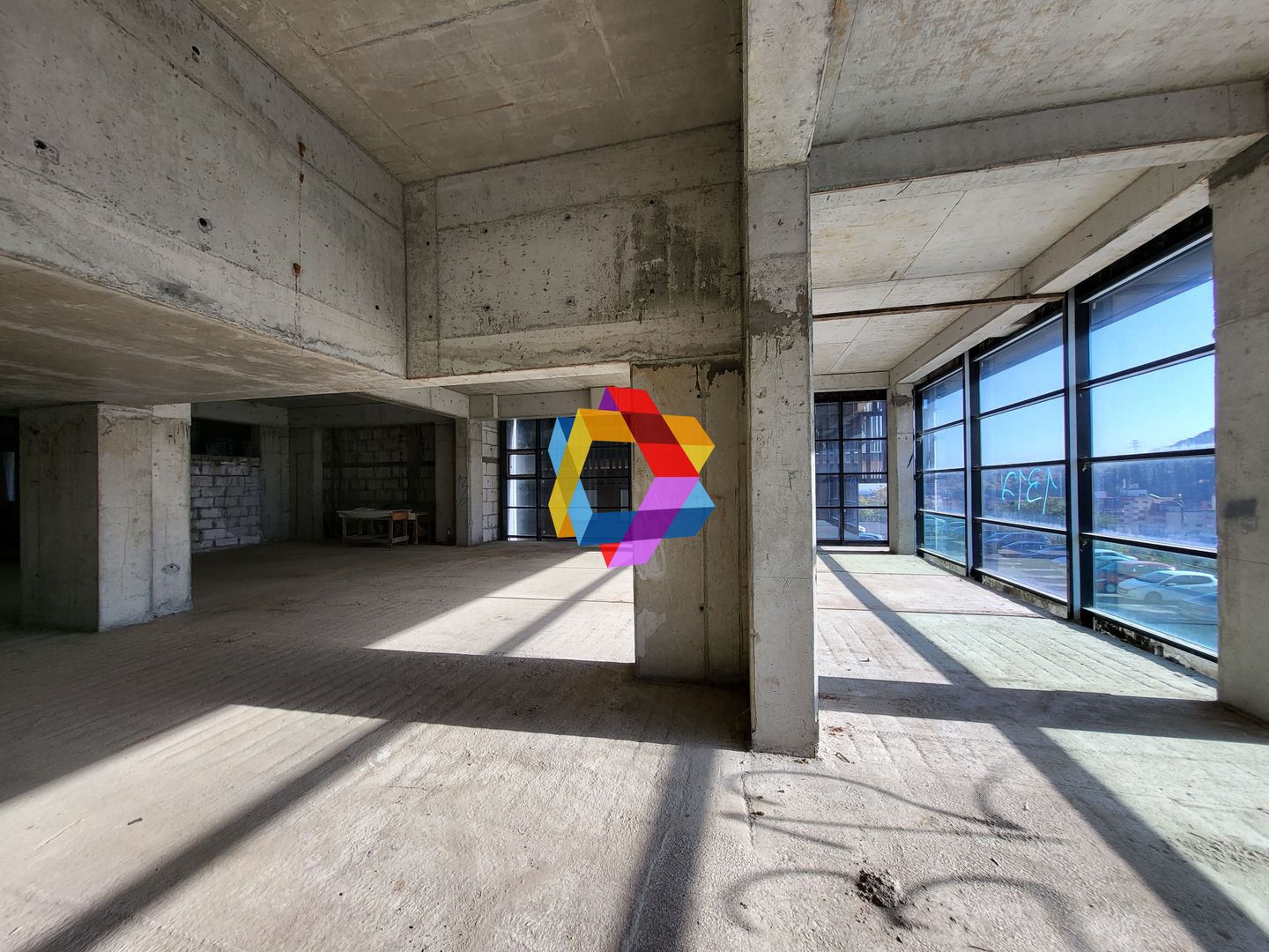 Clădire mixta -3600 mp - Poză 19