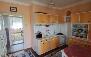 BRASADAS vinde casa cu etaj in zona Bercu Rosu. - Poză 4