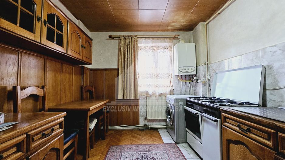 Apartament cu 3 camere decomandate, Cetate - Poză 3
