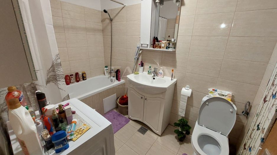 Apartament cu 3 camere de vânzare în zona Luxor - Poză 12