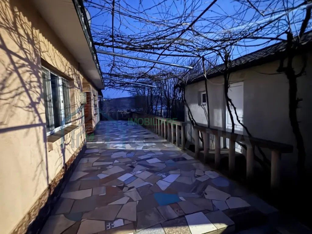Casă de vânzare, 150 mp, teren 1500 mp, aproape de Restaurantul Coroana, Ion Neculce - Poză 3