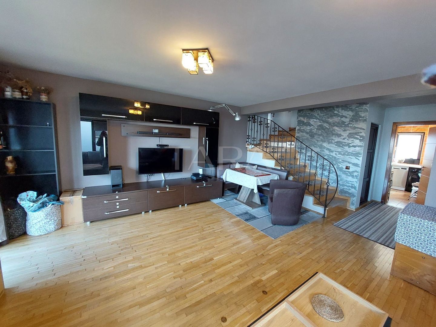 Casa visurilor tale în Florești, in aproprierea strazii Avram Iancu. - Poză 8