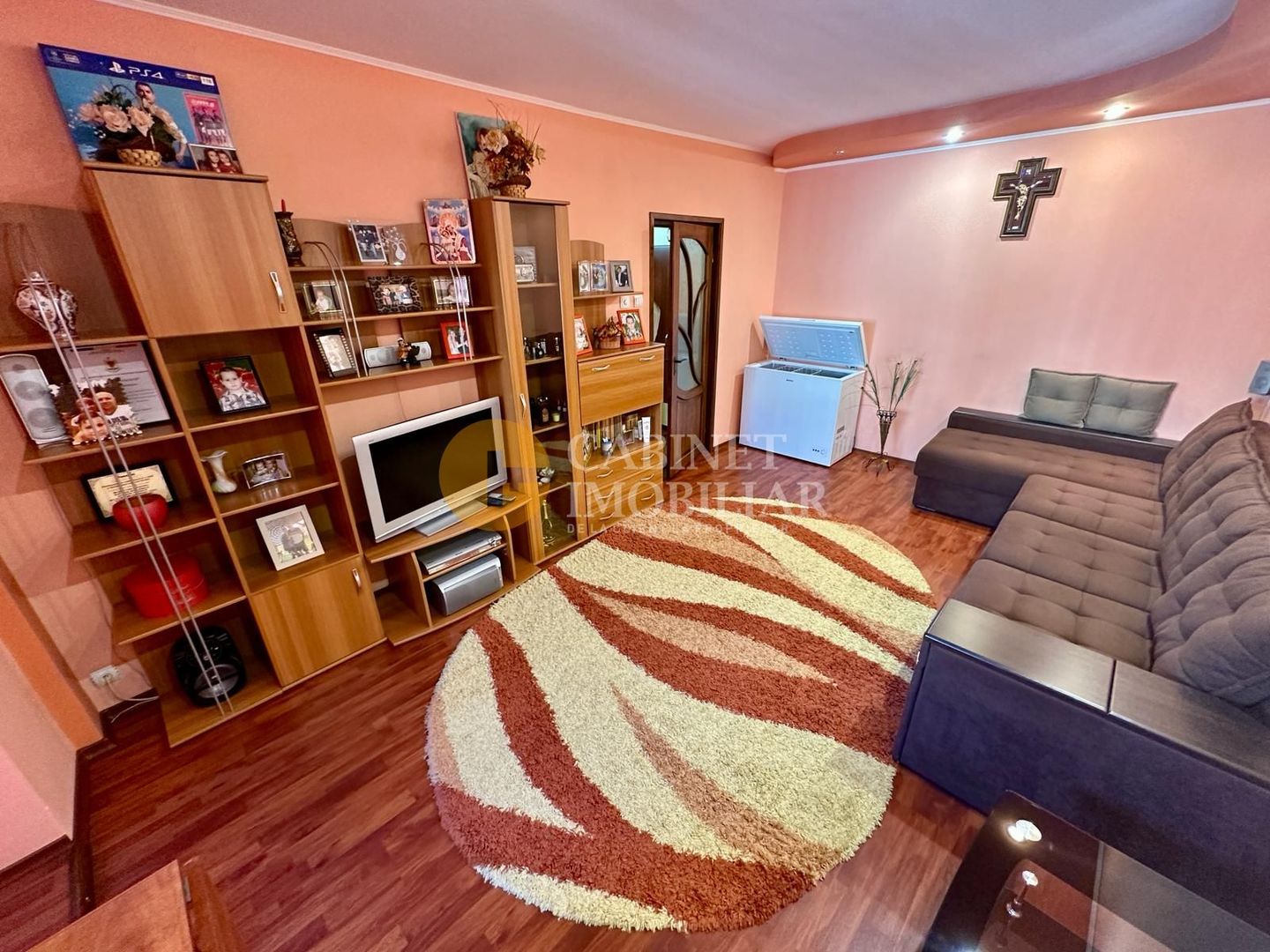 2 Camere Decomandat - Etaj 2 -  Zona Rond Zimbru - Poză 1