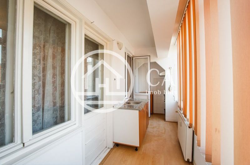 Apartament de închiriat cu 5 camere în zona Ultracentrală, Oradea - Poză 12
