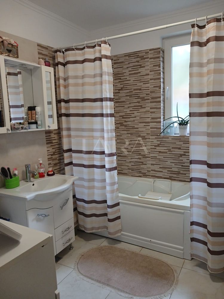 Apartament 2 camere, balcon 6 mp, garaj privat cu acces din apartament - Poză 5