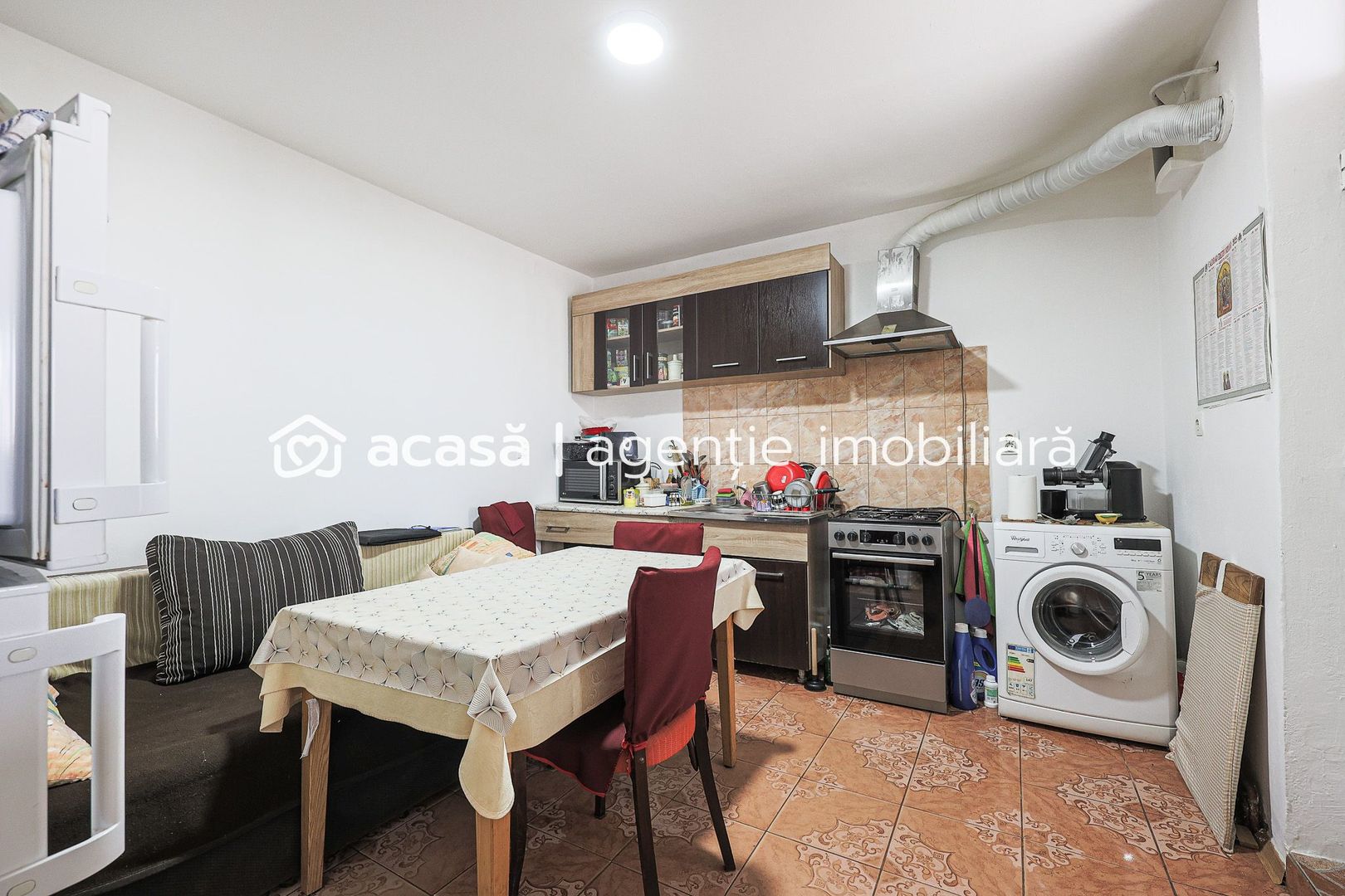 Rezervat Casă renovată cu 3 camere din cărămidă în Gradiste - Poză 5