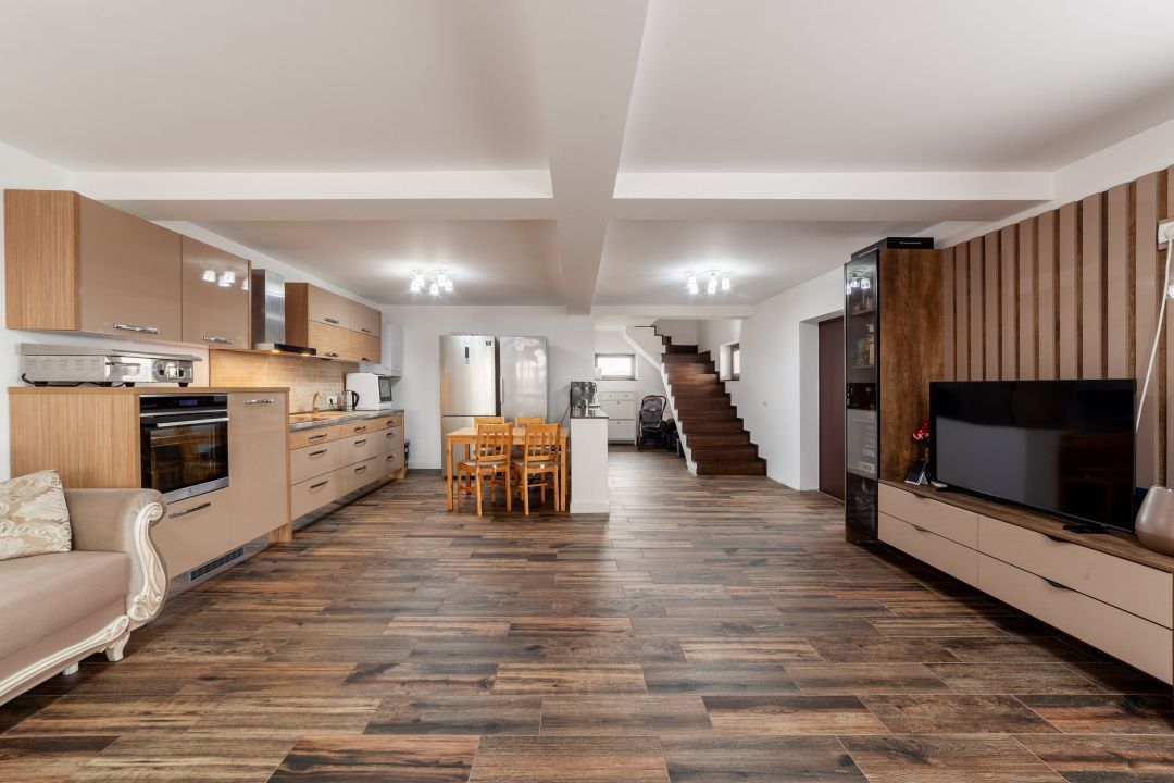 Casa P+M, 120mp utili, teren 477mp, Bradu, AG - Poză 4