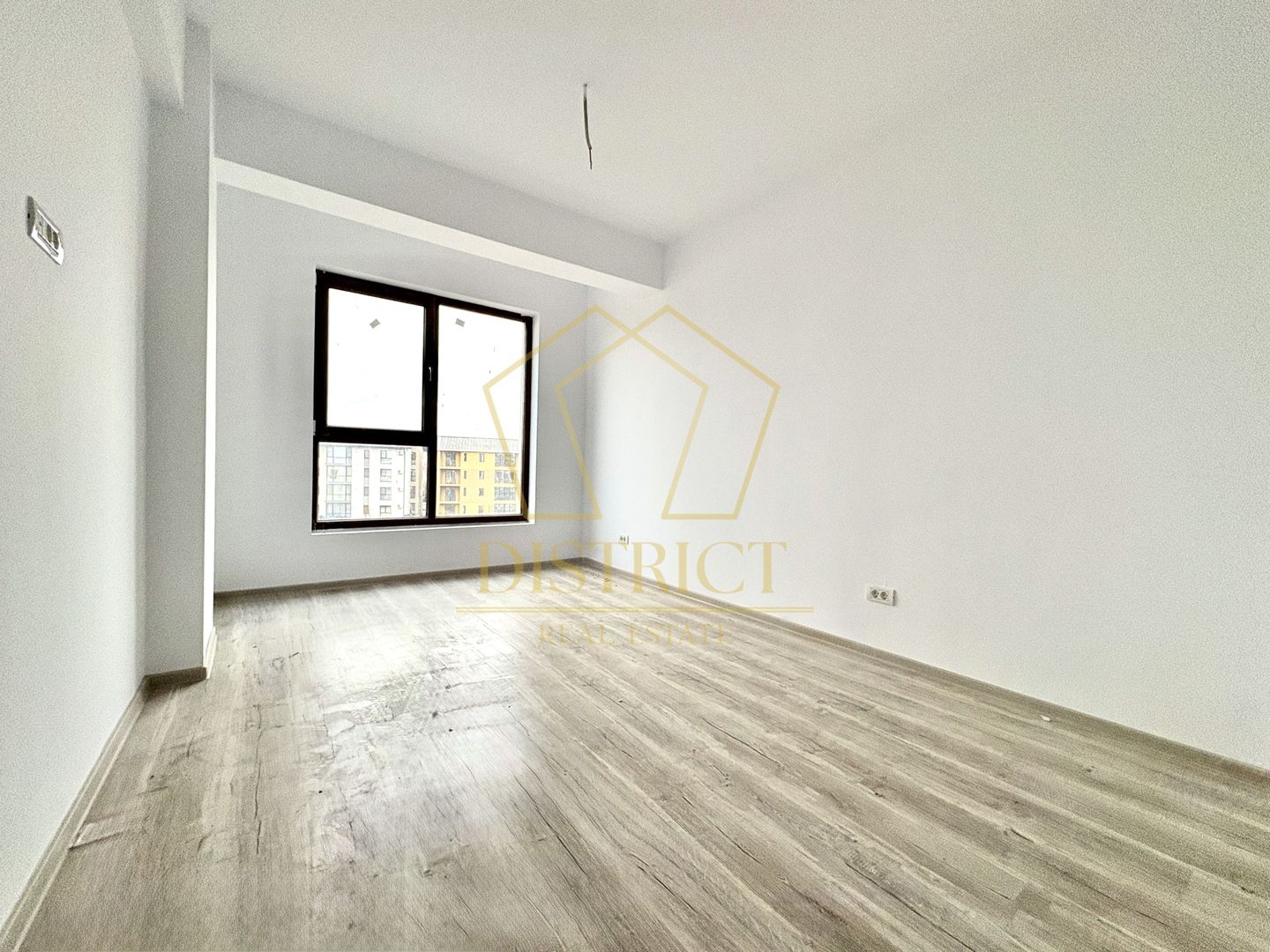 Apartament cu 3 camere si 2 bai + curte de 26mp  | Giroc | ESO - Poză 4