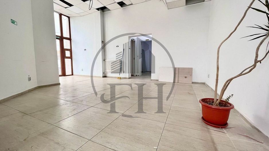 Spațiu comercial cu 3 camere de închiriat în Tomis III, Constanta - Poză 2