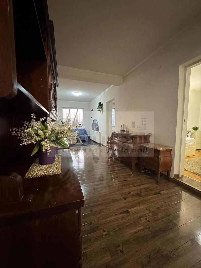 Vilă cu 4 camere moderne si curte - Copou - 1.100€/lună - Poză 11