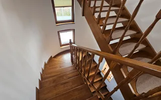 Casă deosebită, cu 5 camere, cu teren de 1132 mp – Cisnădioara - Poză 15